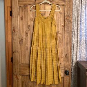 Old Navy Smocked MIDI Dress size M